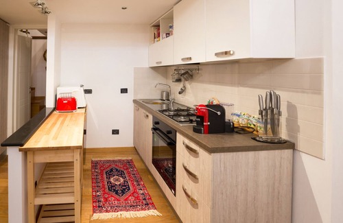 San Vincenzo House | Triangolo D'Oro Apartment