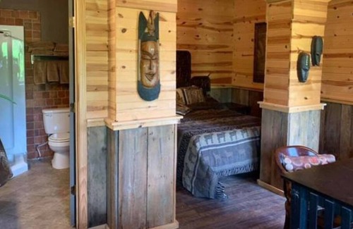 Steelville House | Tribal Suite @ Meramec Riverside Lodge & Retreat on the banks of Meramec River