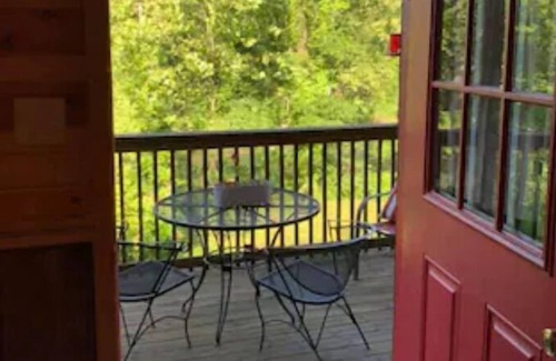 Steelville House | Tribal Suite @ Meramec Riverside Lodge & Retreat on the banks of Meramec River