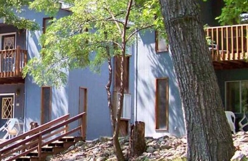 Indian Point Cabin | Tribesman Resort #23 - Renovated Cabin, Minutes to Silver Dollar, Great Location