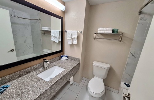Read Boulevard East Hotel | Trident Inn & Suites, New Orleans