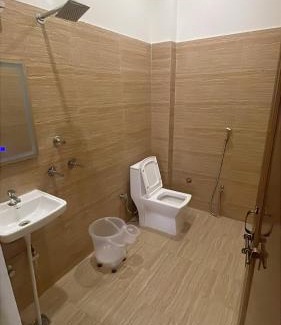 Mahmoorganj House | Tridev Inn near Railway station & 2km from Kashi Vishwanath Temple