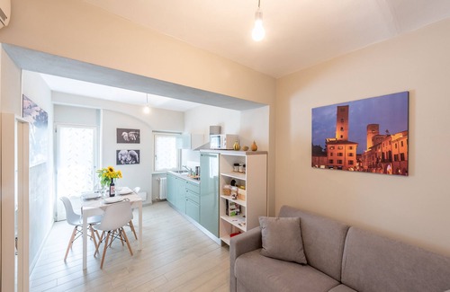 Alba Apartment | TrifulHouse holiday apartments, unit. 1 (Alba historical city center)