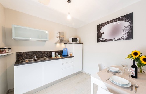 Alba Apartment | TrifulHouse holiday apartments Alba historical city center: unit. 4