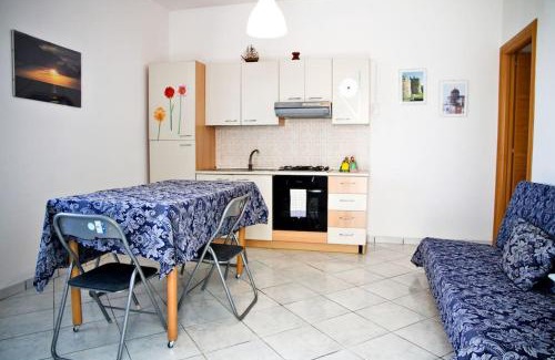 Torre San Giovanni Apartment | Trilocale a 50 mt dal mare con patio - Teresa Houses