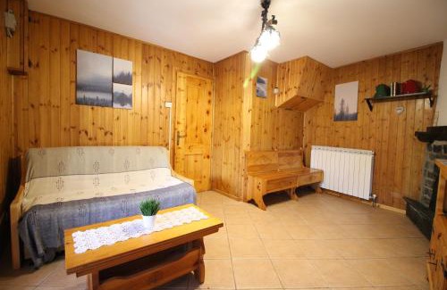 Brusson Apartment | Trilocale in Centro La Marmotta - Affitti Brevi Italia