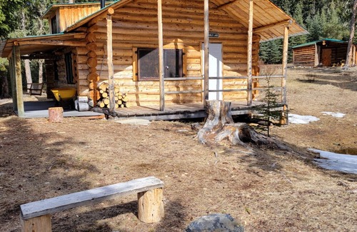 Buckinghorse River Cabin | Trimble Lake Cabin.