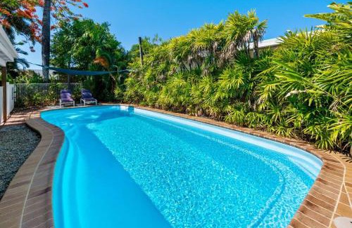 Trinity Beach House | Trinity Beach Family Getaway 4BR, Sleeps 10 - Pool