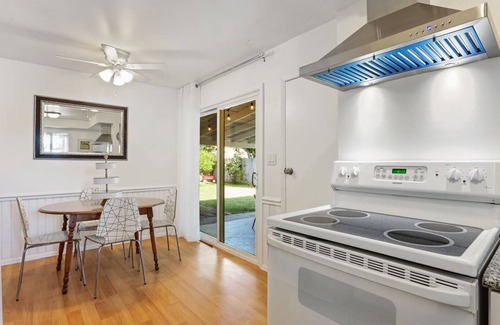 Lodi House | Trinity Escape, Entire home, 3 bedroom, 2 bath near Lodi Lake