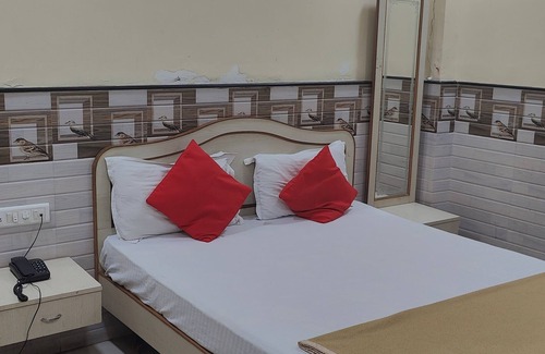 Vasai West Cabin | Trio hotel
