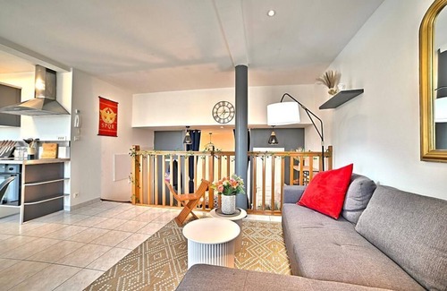 Saintes Apartment | Triomphe - VUE Sublime, Hypercentre, TV 4K, Fibre