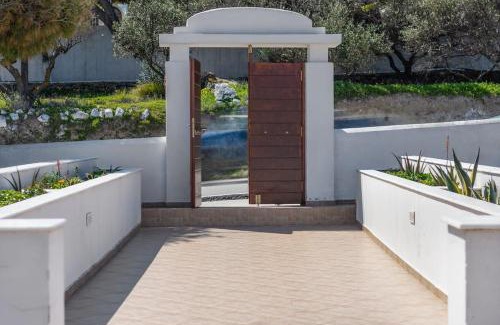 Milos House | Triovasalos House