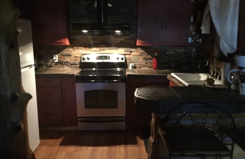 Saint Joe Cabin | Triple D Cabins - By the Buffalo National River