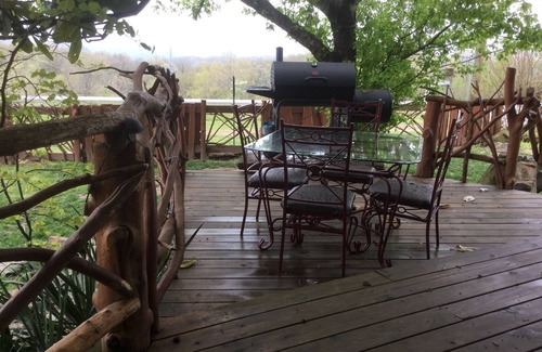 Saint Joe Cabin | Triple D Cabins - By the Buffalo National River
