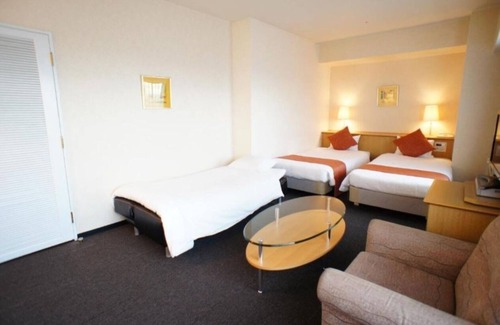 Suminoe Hotel | Triple nonsmoking Corner room 30 square meters /Osaka Ōsaka