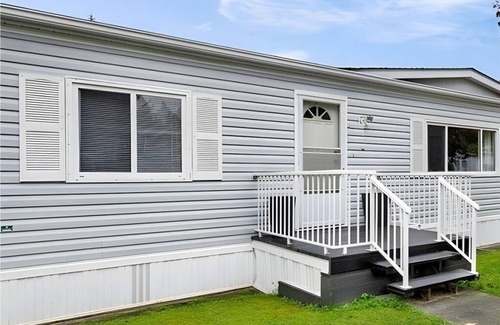 China Grove House | TRIPLE OAKS LODGE Accommodating 3-Bedroom Home Open Country Living San Antonio