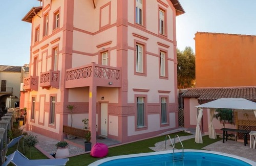 Oristano Historic Centre House | triple room with pool