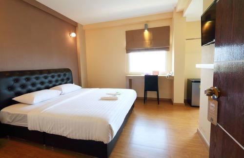 Lat Sawai Hotel | Triple Trees Village