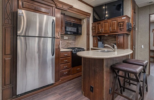 Lindale House | Triple W Rentals Heartland Gateway RV