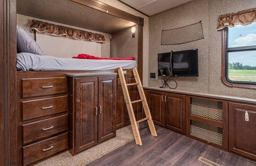 Lindale House | Triple W Rentals Heartland Gateway RV