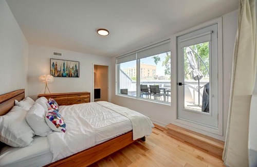 Pointe-Saint-Charles Apartment | TripMontreal 302