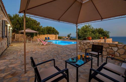 Karpenisi Apartment | Triton's Nest