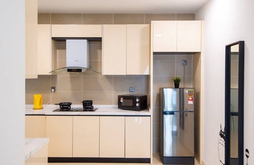 Central District Apartment | TriTower 2BR Opp JB CIQ 6Pax WiFi Free Parking
