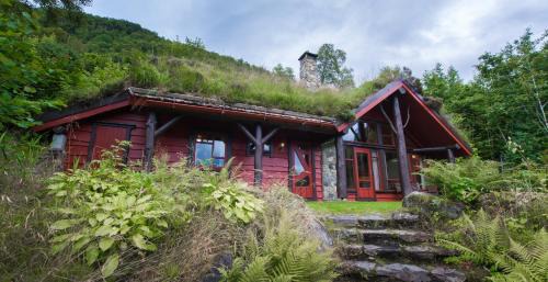 Vanylven House | Troll Fjordhytter
