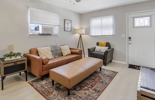 Franklin Park House | Trolley District Treasure/1 BR Apt