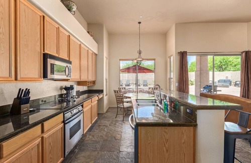 Desert Diamond House | Troon/Gated/Pool/Firepit/Sleep 6