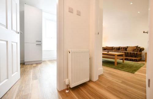 Troon Apartment | Troon Portland Apt A