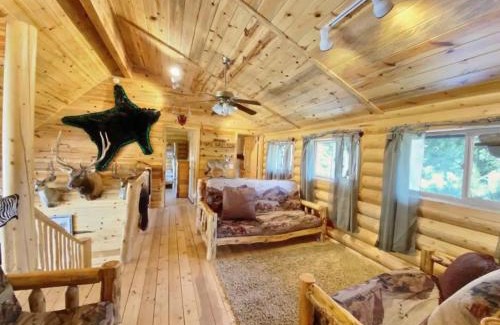 Duck Creek Village House | Trophy Room Retreat - Large Lodge Sleeps Up To 15