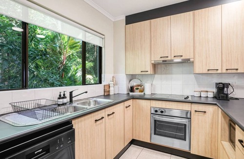 Port Douglas Apartment | Tropic Reef at Macrossan - Elegant Tropical Escape in the Heart of Port Douglas