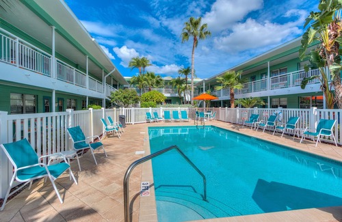 Capri Isle Condo | Tropic Terrace Suite #15 - Beachfront Resort