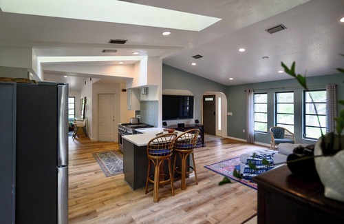 Braden River House | Tropical 3-bedroom house with AC and WiFi in enchanting Sarasota