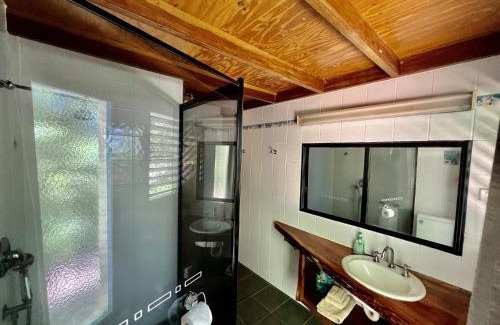 Wongaling Beach Apartment | Tropical Cabin Retreat
