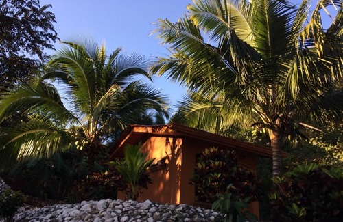 Belen de Nosarita House | Tropical Casa 15 Min from Samara AC/BBQ/Pets Welcome,Tropical Garden.