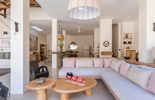 Banjar Semer Villa | Tropical Complex Villas up to 16px Next To Seminyak