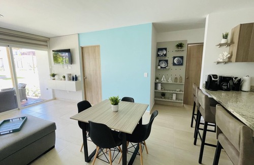 Cerritos Condo | Tropical Condo - Close to Beach and Waterpark!