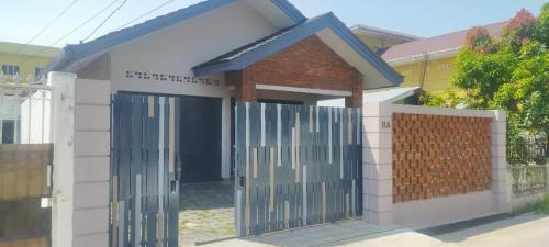 Medan House | Tropical Cozy House in the heart of Medan