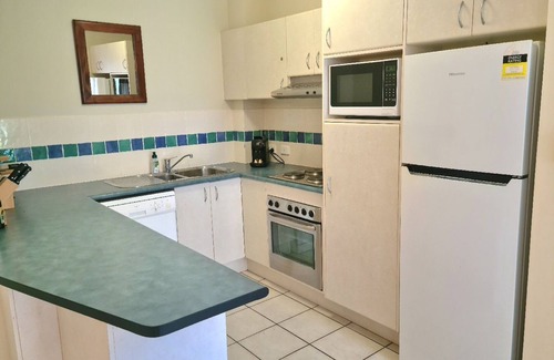 Port Douglas Apartment | TROPICAL DELIGHTS @ BAY VILLAS APT 26A
