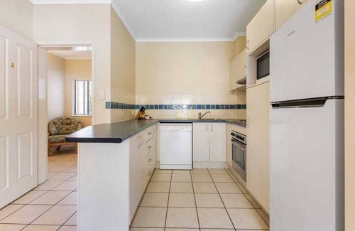 Port Douglas Apartment | TROPICAL DELIGHTS @ BAY VILLAS APT 26A