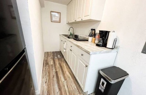 Port Richey Apartment | Tropical Escape Serene Haven with Outdoor Paradise