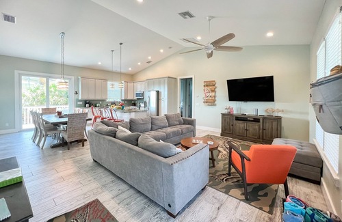 North Captiva House | Tropical Family Oasis: Pool, Spa, Golf Cart