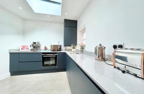 Newlyn House | Tropical Gardens 1 bed cottage Central Newlyn