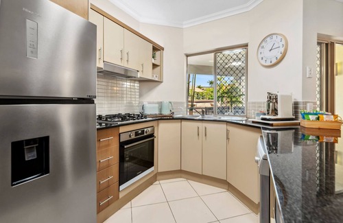Westcourt Apartment | Tropical Gardens - Resort, 9 Pools & Gym