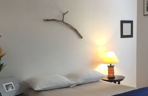 Isabel II House | Tropical Guest House