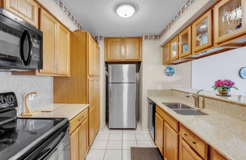 Granite Shoals Condo | Tropical Hideaway Condo