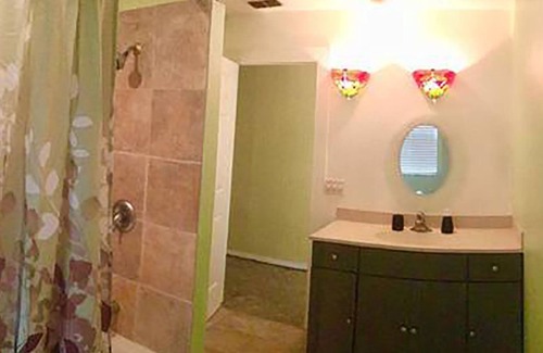 Keystone House | Tropical historic lodge w/firepit, close to Tarpon springs and great golf spots