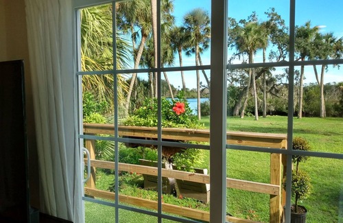 Aripeka House | Tropical Island Romantic Waterfront Private New 2Bed Suite Pool Sand Beach Gulf!